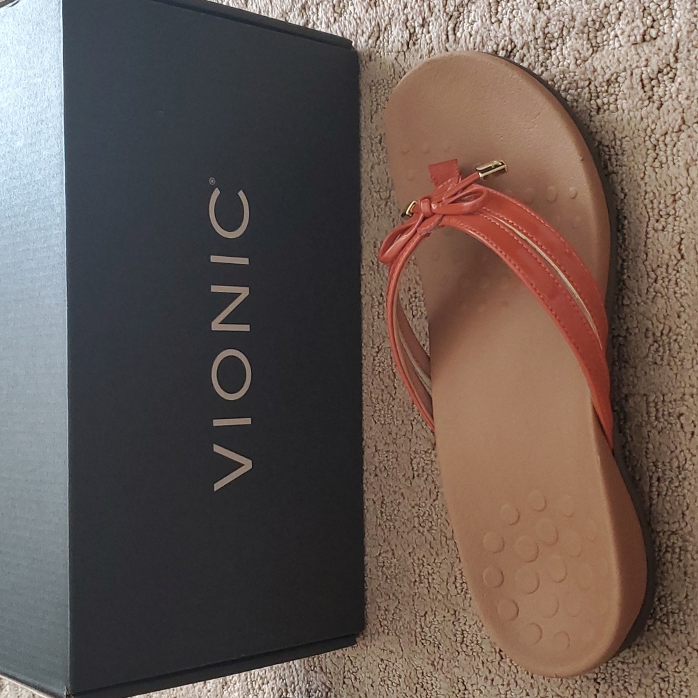 Vionic Bella II Flip Flop (Clay color)